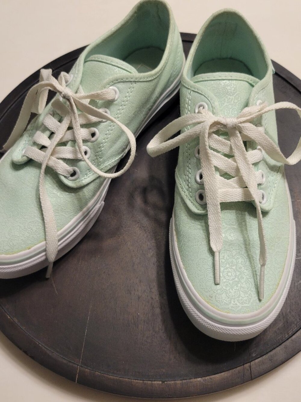Vans Low Top Sneakers Mandala Seafoam Green Lace/Floral Design Size 6 #721356